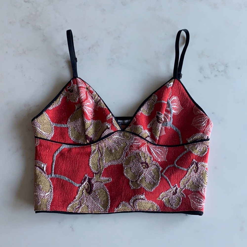 detailed & sparkly crop top